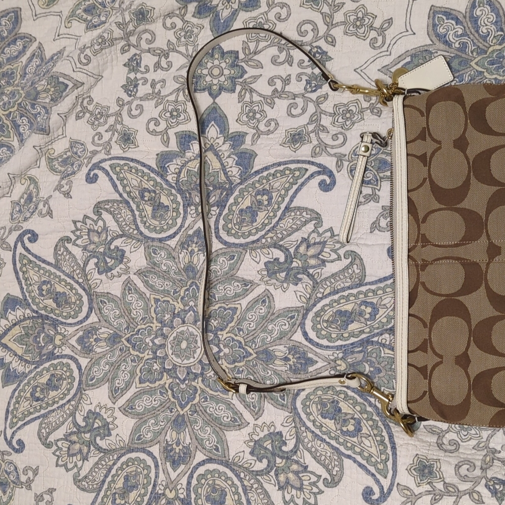 Authentic Coach Purse - Picture 6 of 6